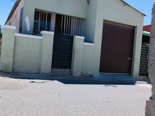 3 Bedroom Property for Sale in Kuyasa Northern Cape